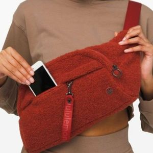 Lululemon fanny pack belt bag